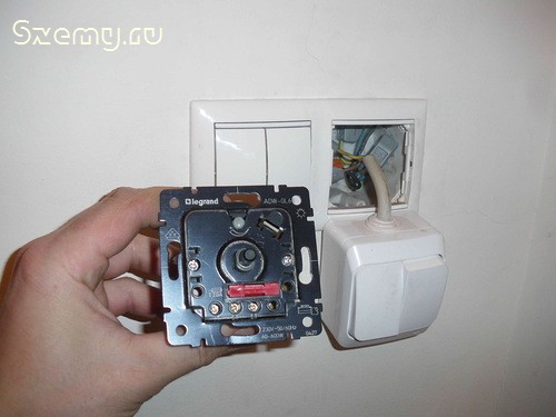 Connection of the switch and dimmer